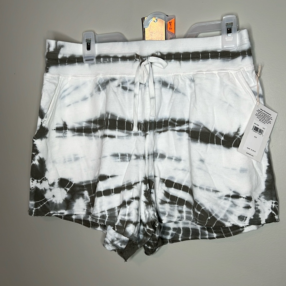 NWT Olive Green & White Splendid Sweatpants Shorts Size Medium
